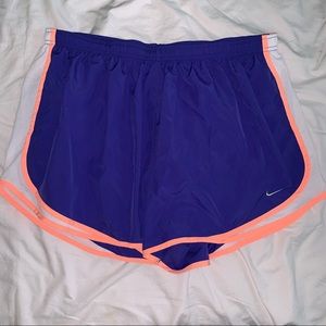 Nike women’s dry tempo shorts